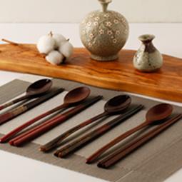 Lacquered Spoon Series